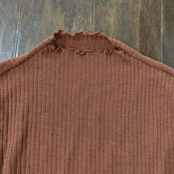 🌟2/$10🌟Shein Ribbed Turtleneck Bodysuit - Picture 2 of 3